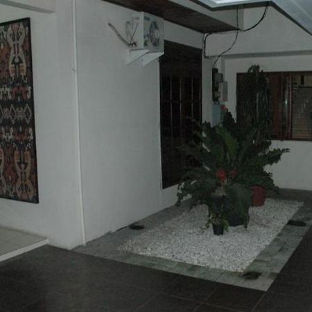 Hotel Bontocinde Makassar Extérieur photo